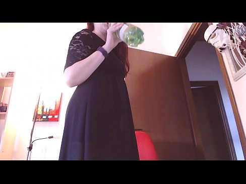❤️ Ein unterwürfiger Sklave, der schmutzige und üppige Höschen liebt, wird gezwungen zu masturbieren, nachdem er dieses Video gesehen hat! ❌ Quality porn bei uns ❤
