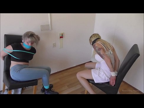 ❤️ Süchtig / gefesselt und geknebelt / Jungfrau in Nöten ❌ Quality porn bei uns ❤