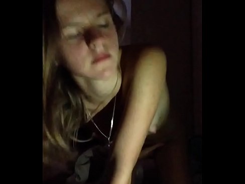 ❤️ Ein Mädchen masturbiert und wichst ❌ Quality porn bei uns ❤